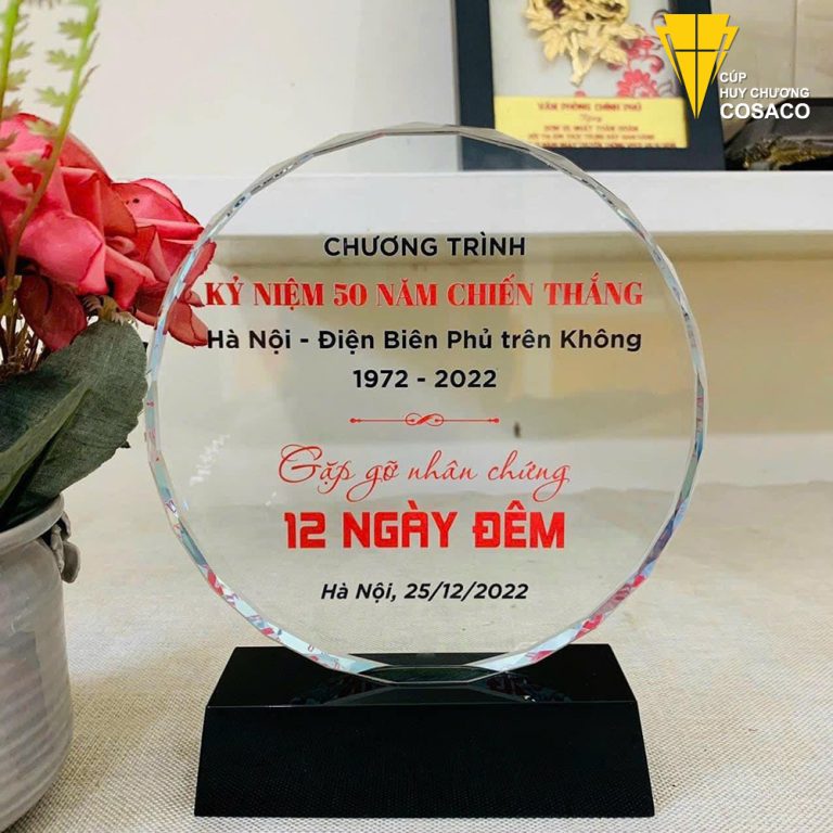 Ky niem chuong - cup thuy tinh 77