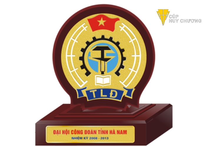 Bảng Vinh Danh Gỗ Đồng, Kỷ Niệm Chương Gỗ Đồng – Chất Liệu Tạo Nên Sự Trân Quý