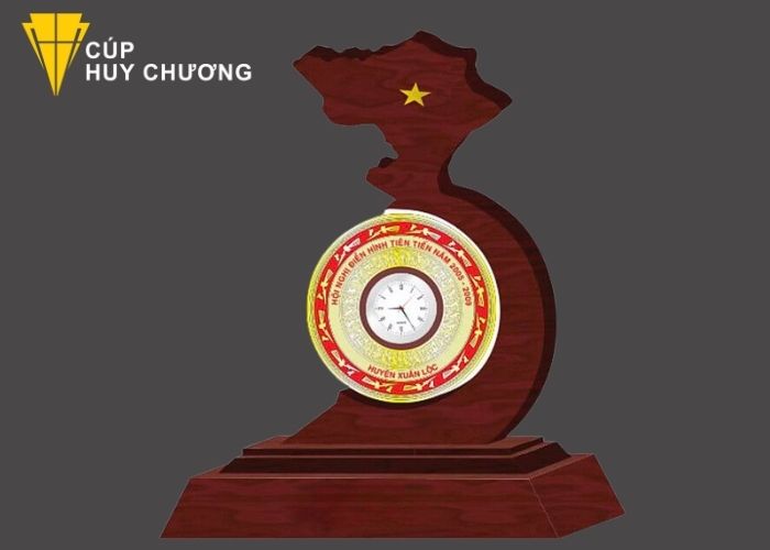 Cách chọn quà lưu niệm ý nghĩa - Cup Huy Chương