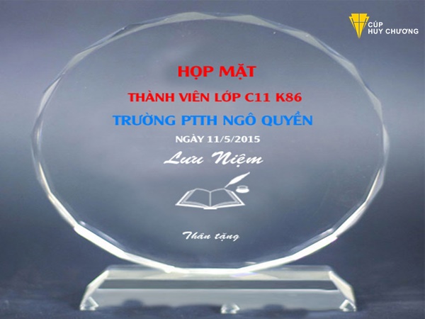 Cúp Lưu Niệm Thủy Tinh