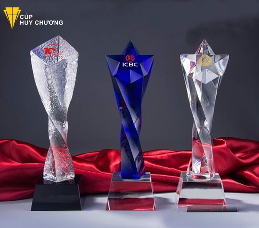 cúp pha lê cho doanh nghiệp