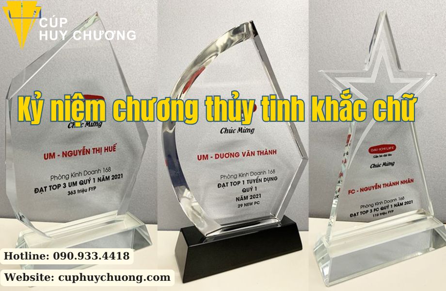 kỷ niệm chương thủy tinh khắc chữ
