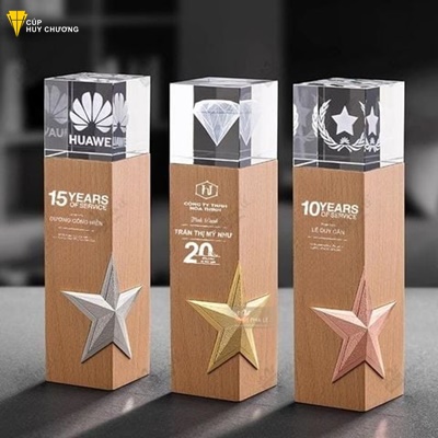 cúp vinh danh gỗ tự nhiên cho nhân viên xuất sắc (1)