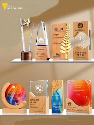 cúp vinh danh gỗ tự nhiên cho nhân viên xuất sắc (4)