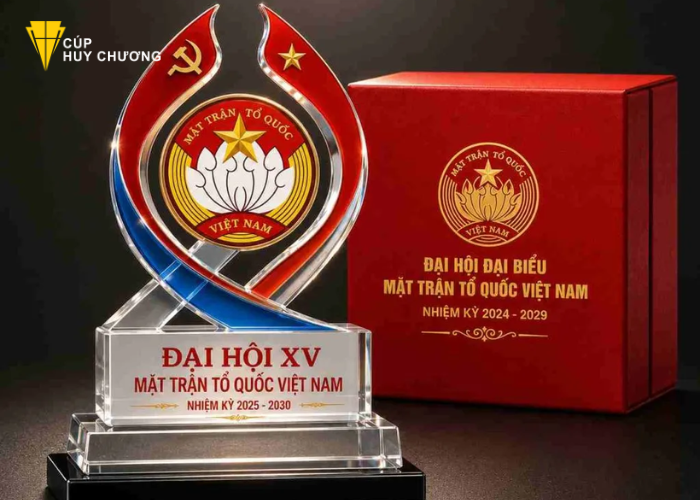 Làm kỷ niệm chương tại Đà Nẵng (7) Làm kỷ niệm chương tại Đà Nẵng (7)